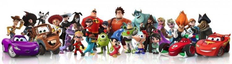 BUY DISNEY CAHRACTER THEMED PAPER PLATES & PARTY DECORATIONS