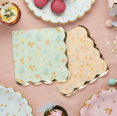 Floral Scalloped Edge Paper Napkins