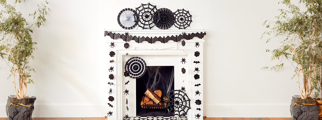 Black & White Halloween Decorating Kit