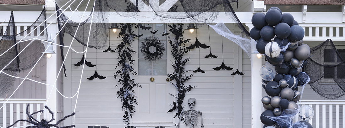 Hanging Bats Halloween Decoration